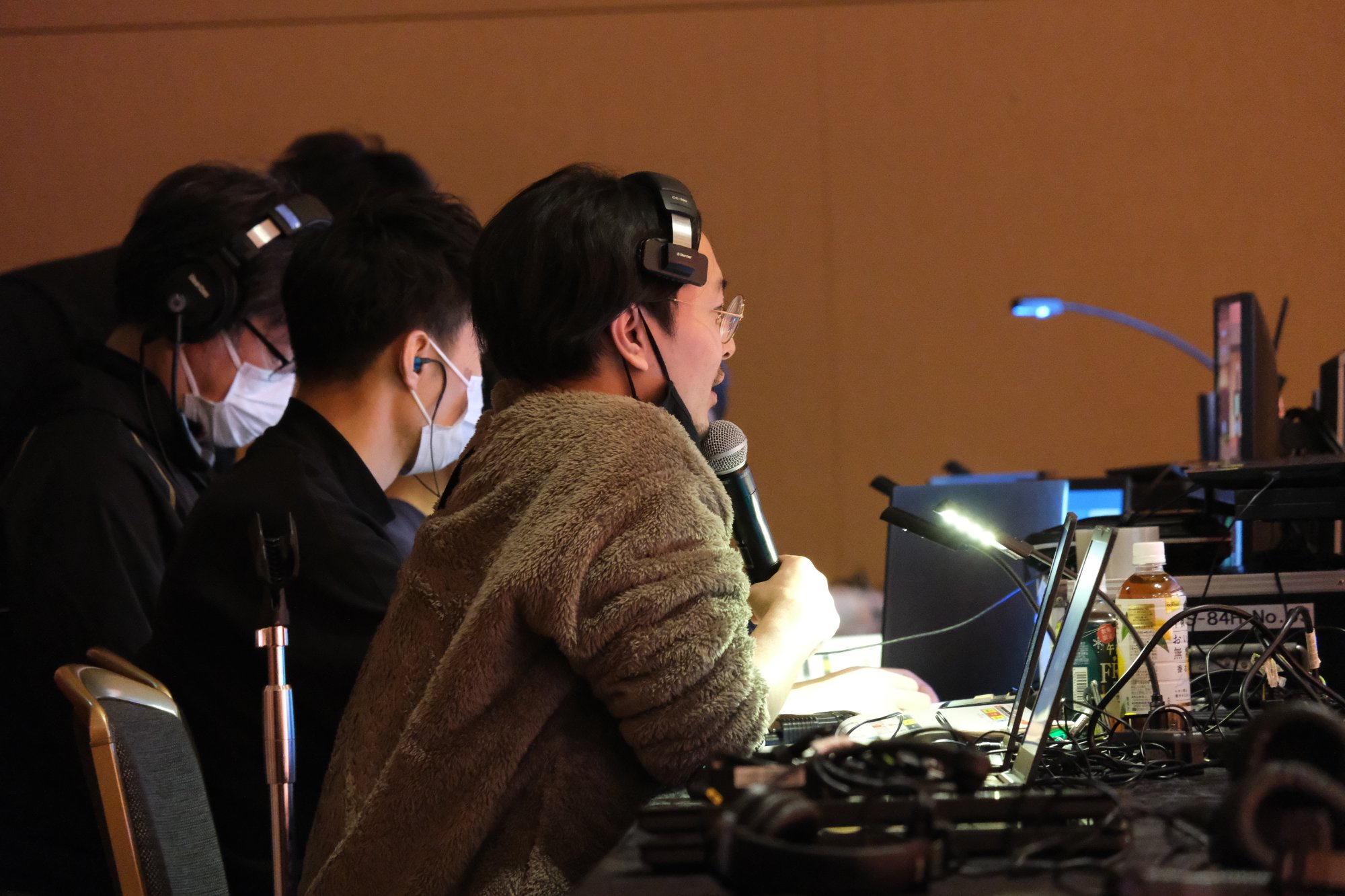 現場統括・判断の様子